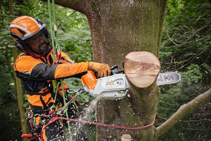 MSA 220 TC-O Cordless Top Handle Chainsaw