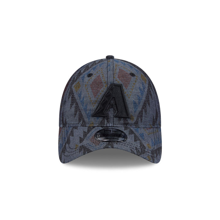 https://cdn.shopify.com/s/files/1/0601/2554/4675/files/60745148_9TWENTY_AZTECPATTERN9TWENTY26_ARIDIA_XNV_F.jpg?v=1746108049