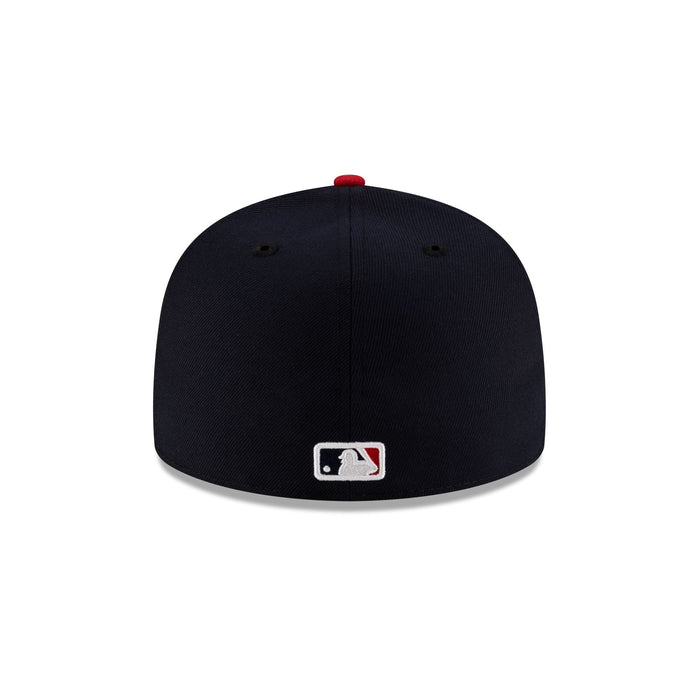 https://cdn.shopify.com/s/files/1/0601/2554/4675/files/70929171_59FIFTY_MLBMASCOT_25_ATLBRA_NAV_R.jpg?v=1741802265