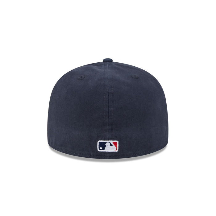 https://cdn.shopify.com/s/files/1/0601/2554/4675/files/60640952_59FIFTYAF_CHAMPIONSHIPSIDEFL_BOSRED_OTC_R.jpg?v=1740150431
