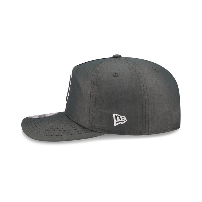 https://cdn.shopify.com/s/files/1/0601/2554/4675/files/60758113_19TWENTY_NYLON28020_BOSRED_XGH_LSIDE.jpg?v=1760987491