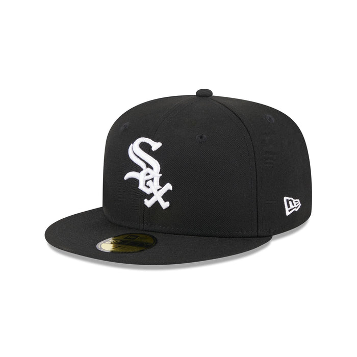 https://cdn.shopify.com/s/files/1/0601/2554/4675/files/60757599_59FIFTY_MLB25ACCHIWHI125ANNGM_CHIWHI_BLK_3QL.jpg?v=1744202330