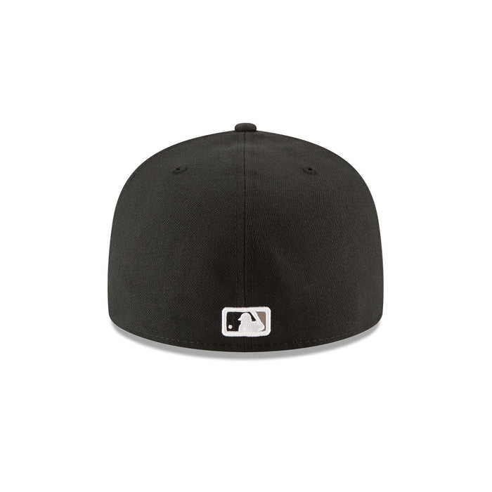 https://cdn.shopify.com/s/files/1/0601/2554/4675/files/70358700_59FIFTY_ACPERF_CHIWHIGM_OTC_R.jpg?v=1768336933