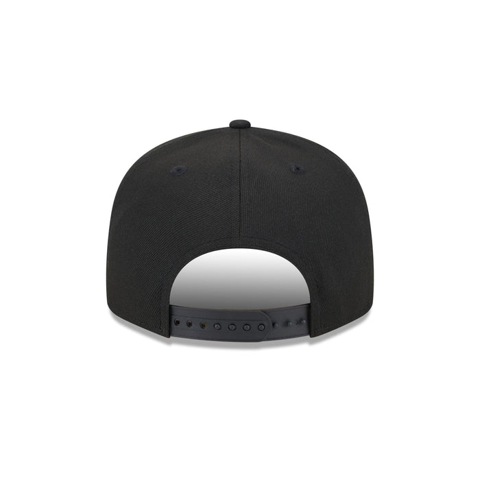 https://cdn.shopify.com/s/files/1/0601/2554/4675/files/60439951_9FIFTY_950EGSCRIPT_CHIWHI_OTC_R.jpg?v=1713795129