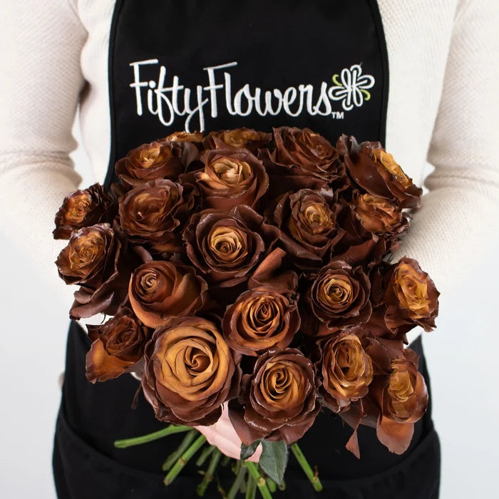 Hazel Cafe Au Lait Tinted Rose Flower Bunch in Hand