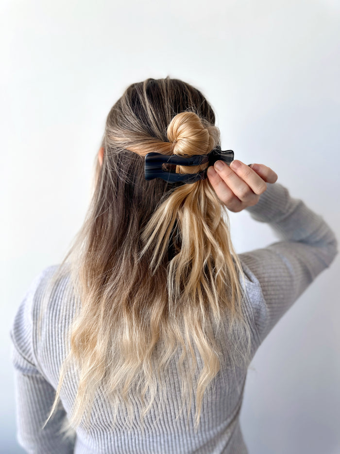 Large Wavy Flat Claw Clip