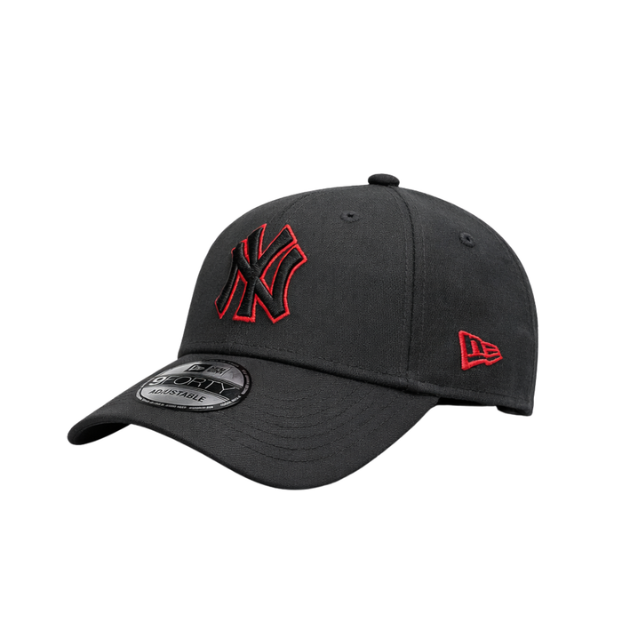 New Era 940 Pre Curved Snapback New York Yankees Black Scarlet Red Cap