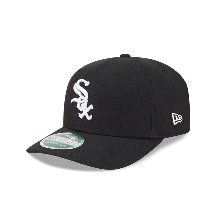 https://cdn.shopify.com/s/files/1/0601/2554/4675/files/60757605_9SEVENTY_MLB25PLREP970SSCHIWHI125ANNGM_CHIWHI_BLK_3QL.jpg?v=1744202329