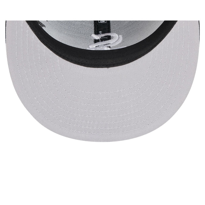 https://cdn.shopify.com/s/files/1/0601/2554/4675/files/60573295_9FIFTY_CITYART_CHIWHI_BLK_UV.jpg?v=1724420827