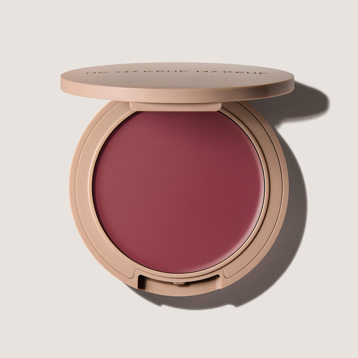 No Makeup Makeup – blush compact in plum shade with brush, natural minimal makeup