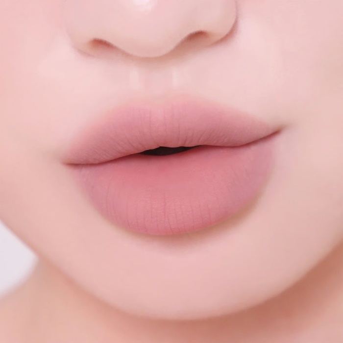 NUDE BLUR TINT 02 CHARMING PINK – Tint Pentru Buze Si Obraji Cu Finish Soft-Matte Blur