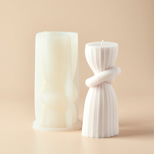 Sculptural Knot Pillar Mold Small