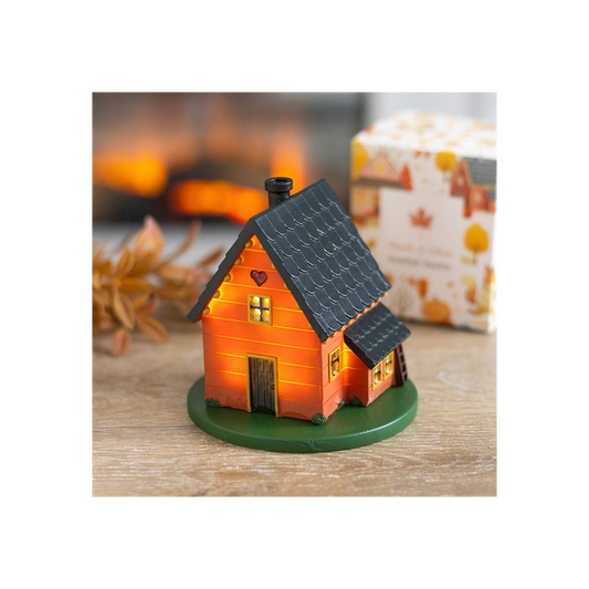 Woodland House LED Light Up Decoration 🇬🇧